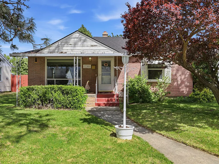 5408 N Adams St — Photo 1