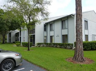 1151 Pine Ridge Cir W APT F1, Tarpon Springs, FL 34688