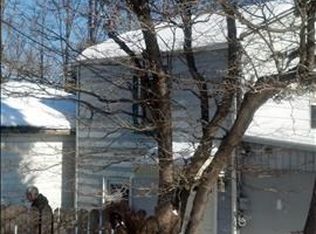 8 Elizabeth St, Bloomingdale, NJ 07403