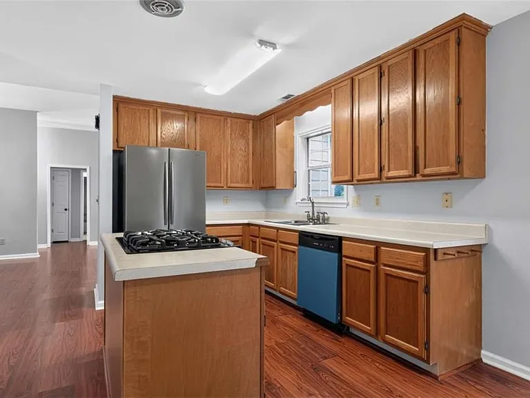 47 Sunhigh St — Photo 3