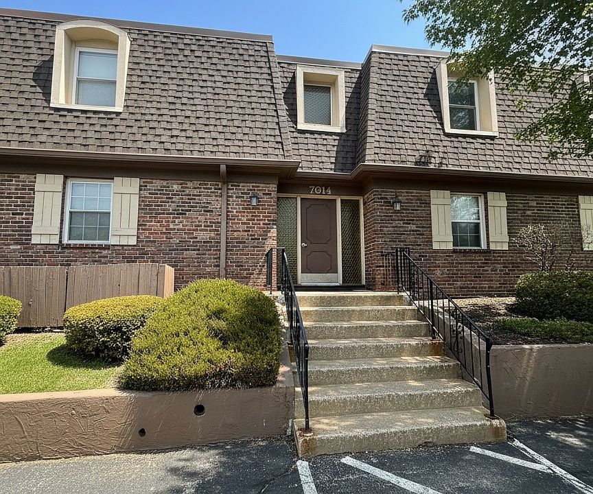 1st image of 7614 W 59th Ter APT 31