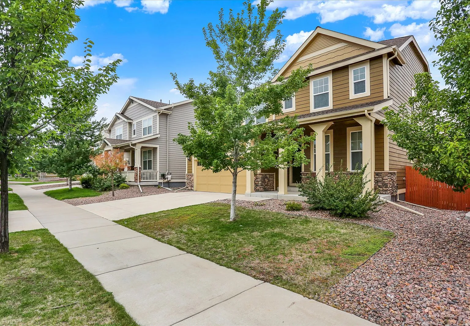 4 bed, 3.5 bath, 2574 sqft, $3,600 — Photo 2