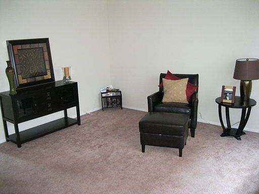 3rd image of 3399 Bennett Dr APT 4