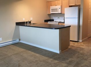 4210 SW View Point Ter #8, Portland, OR 97239