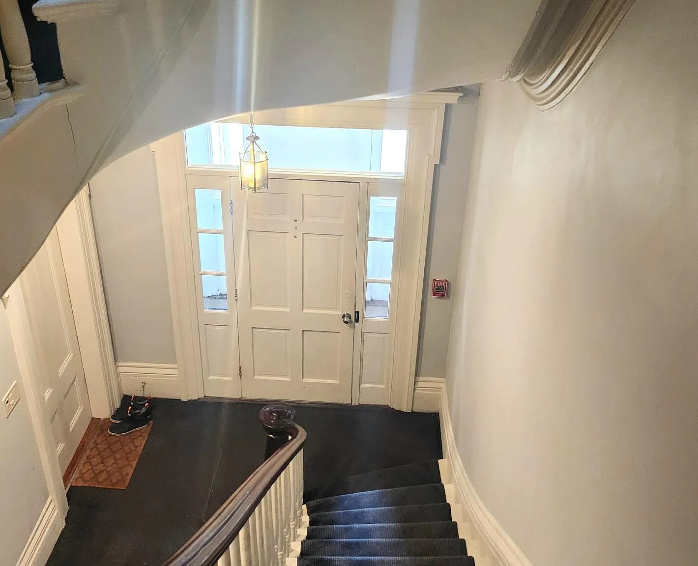 2 bed, 1143 sqft, $4,390 — Photo 3