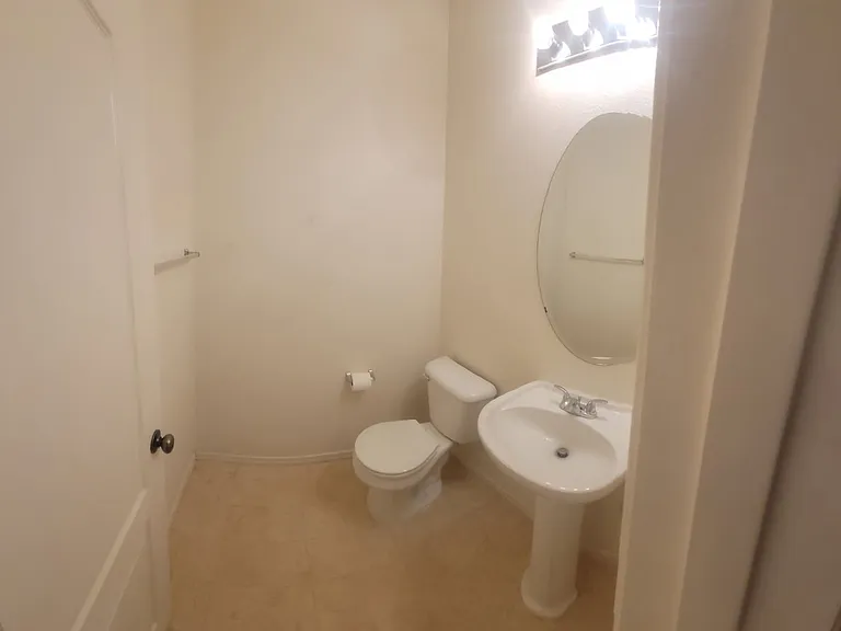 1553 E Joseph Way — Photo 6