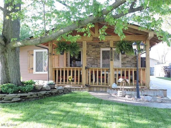 35118 Spruce St, North Ridgeville, OH 44039