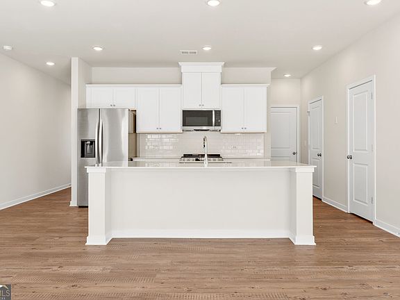 5th image of 2068 Underwood Dr #26
