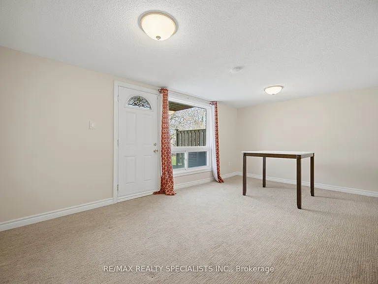 701 Burnhamthorpe Rd #106 — Photo 39
