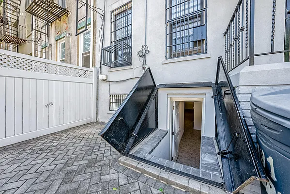 Rented by Peace of Mind Realty | media 24