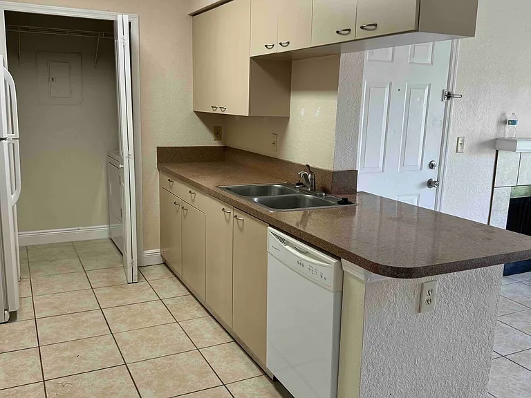 2550 N Alafaya Trl #2309 — Photo 6