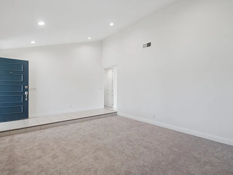 8822 Bellshire Dr — Photo 11