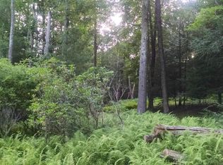 245 Cobble Creek Dr, Tannersville, PA 18372