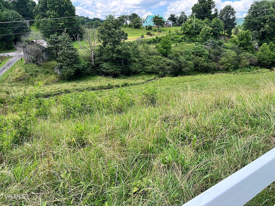 2nd image of 477 Blue Springs Rd