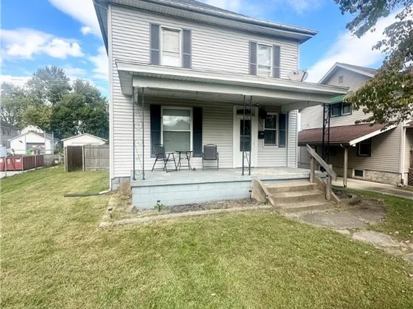 906 Cassingham Ave, Coshocton, OH 43812