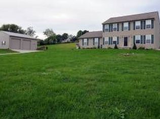 6832 Simpson Rd, Glen Rock, PA 17327