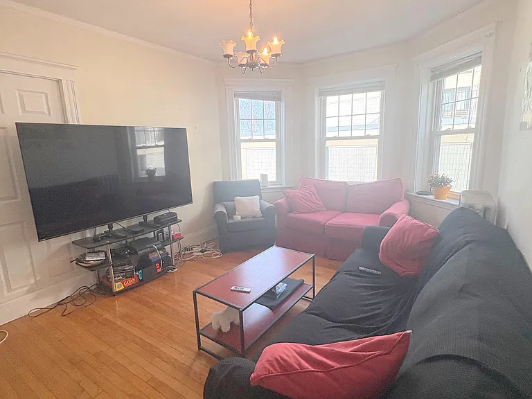 14 Centre St #2 — Photo 4