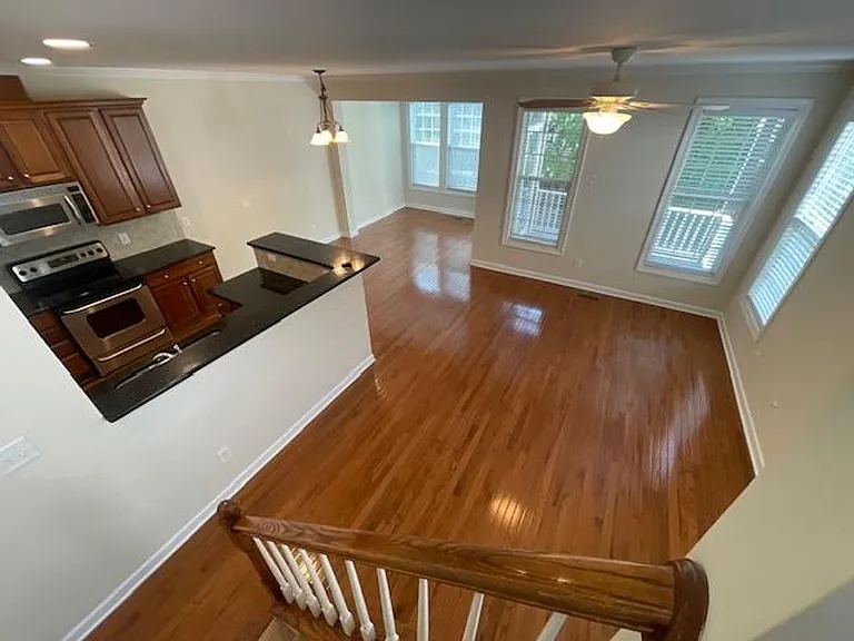 3513 Edgemont Dr — Photo 11