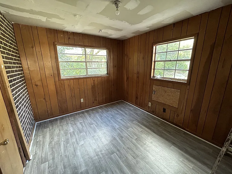445 E Eufaula St — Photo 11