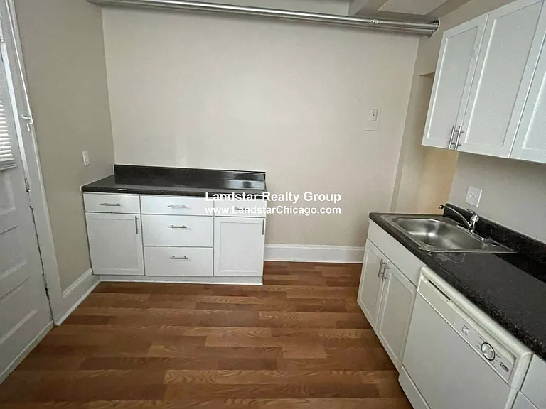 1936 W Estes Ave #G — Photo 15