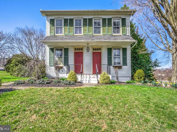 351 Broad St, East Earl, PA 17519