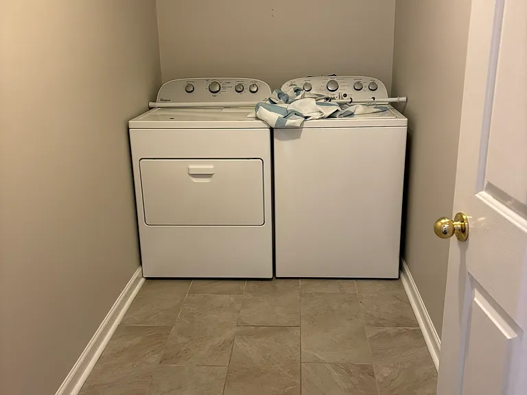 644 Grover Dr — Photo 20