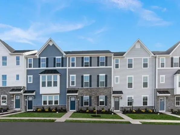 1181 Olivia Dr N, Oakdale, PA 15071