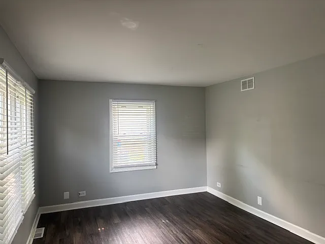 14441 Kolmar Ave — Photo 10