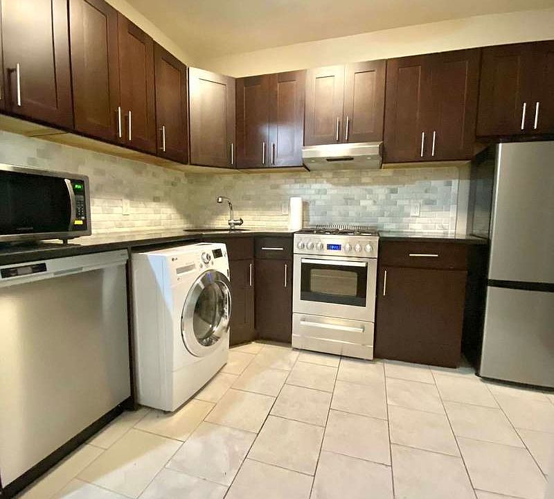 2nd image of 338 E 65th St #8A