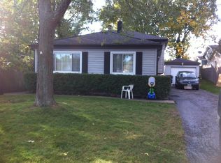 611 Agnes Ave, Mundelein, IL 60060