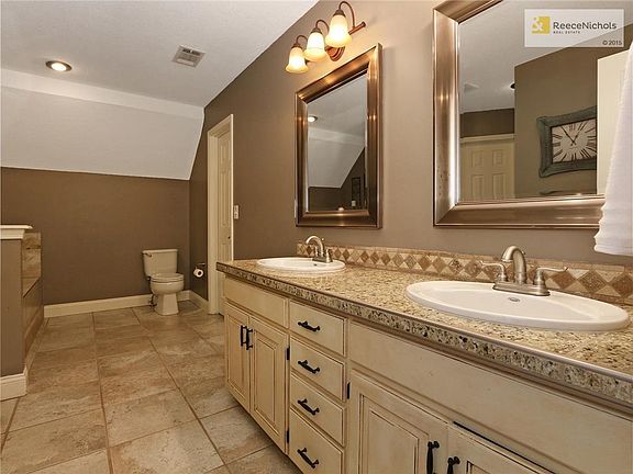Beautiful and spacious master bathroom.