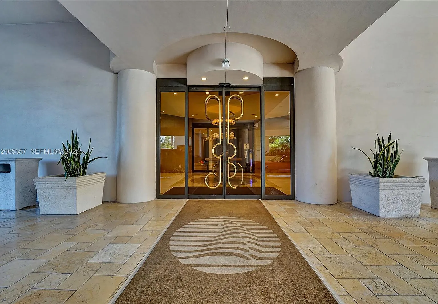 Turnberry Isle South Cond — Photo 2