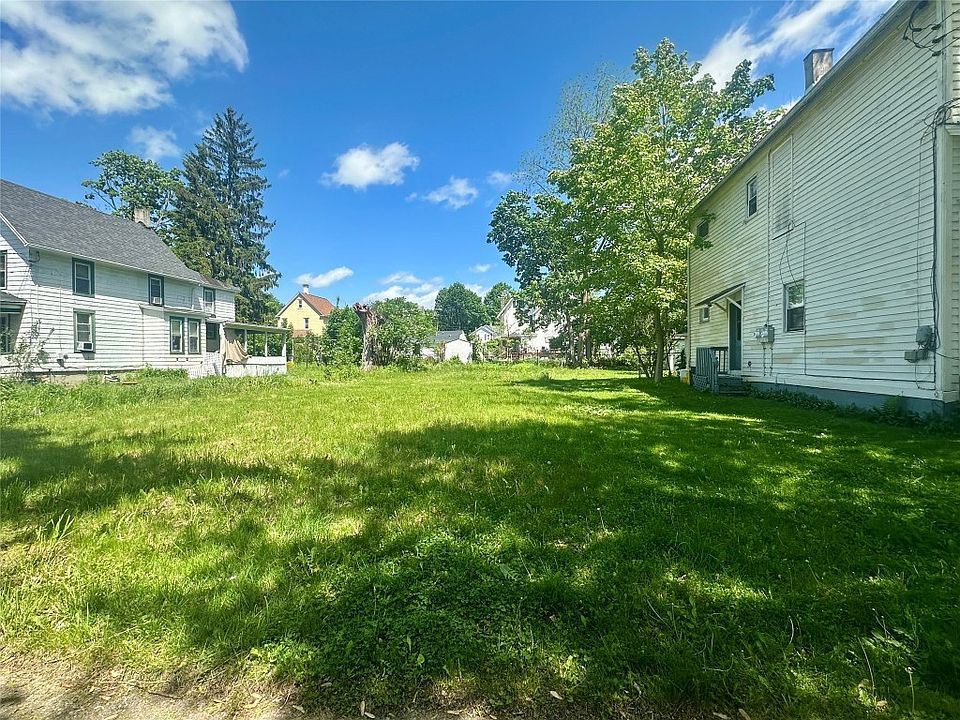 2nd image of 12 Gaylord St