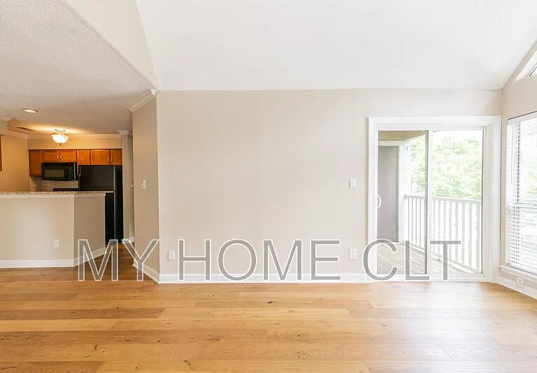 2516 Cranbrook Ln #11 — Photo 5