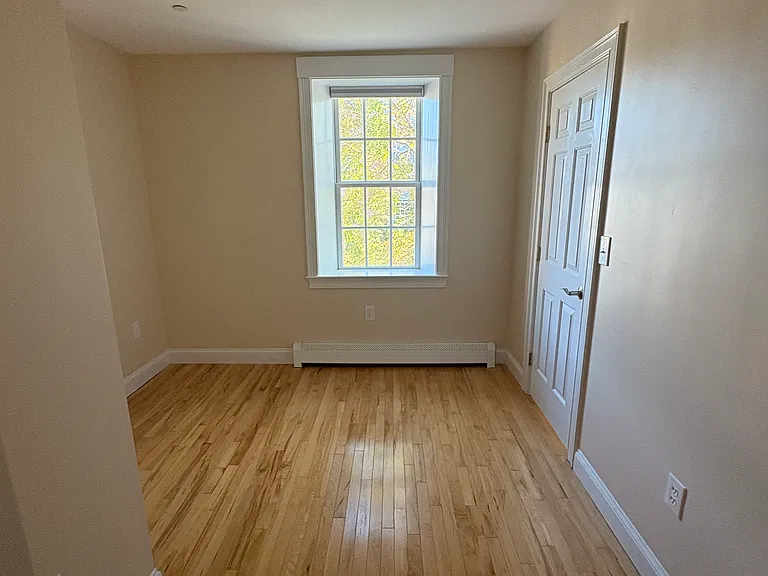 147 State St #4 — Photo 17