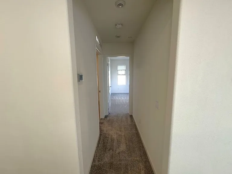 1014 W Buttercup Ln — Photo 25