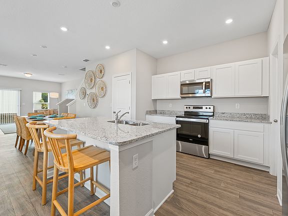 4th image of 8105 Cheryl Ann Ln