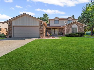 40538 Woodside Dr, Clinton Township, MI, 48038