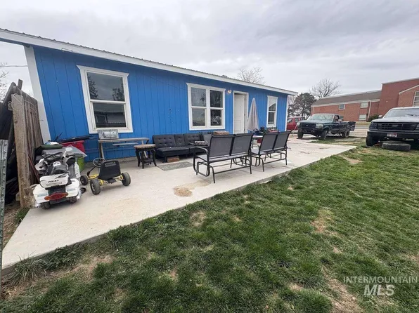 111 Randolph Ave, Melba, ID 83641