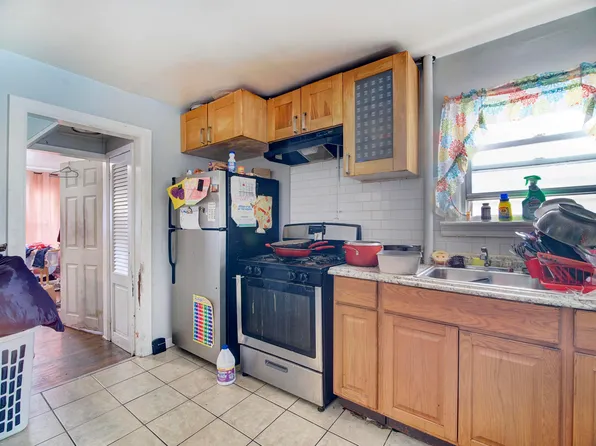 31 Lexington Avenue image 10 of 17