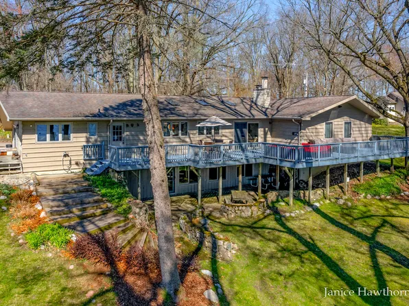 7349 Head Rd, Delton, MI 49046