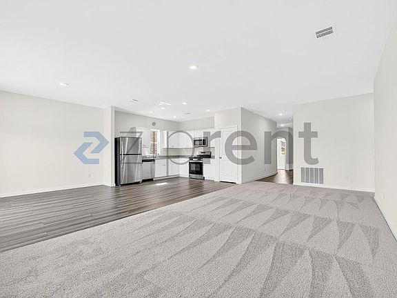 4th image of 1317 Kennedy Rd