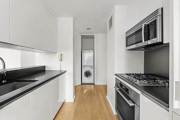 Kitchen, photo 2
