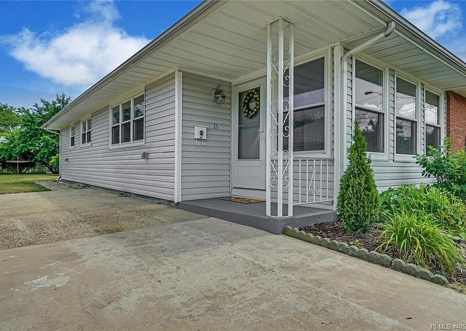 1st image of 15 Saratoga Pl