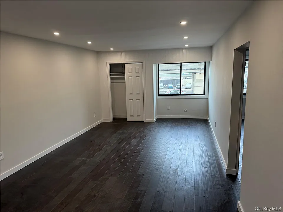 99-105 W Hoffman Ave #B