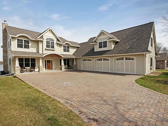 4th image of 3221 E Latoka Cir SW