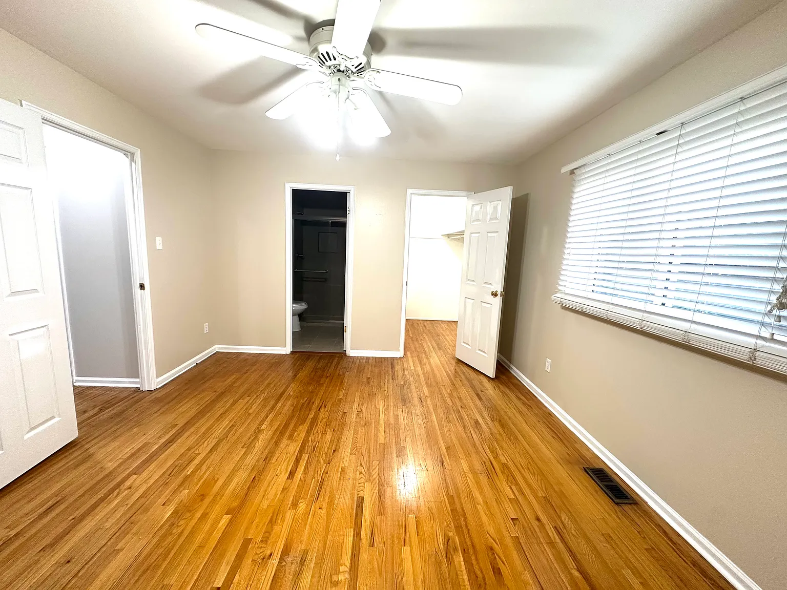 3 bed, 2.5 bath, 1620 sqft, $2,500 — Photo 4