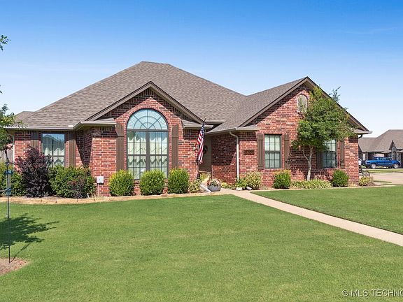 4th image of 2101 Norway Ct