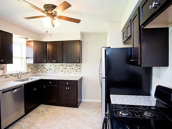 2nd image of 1800 Karen Dr