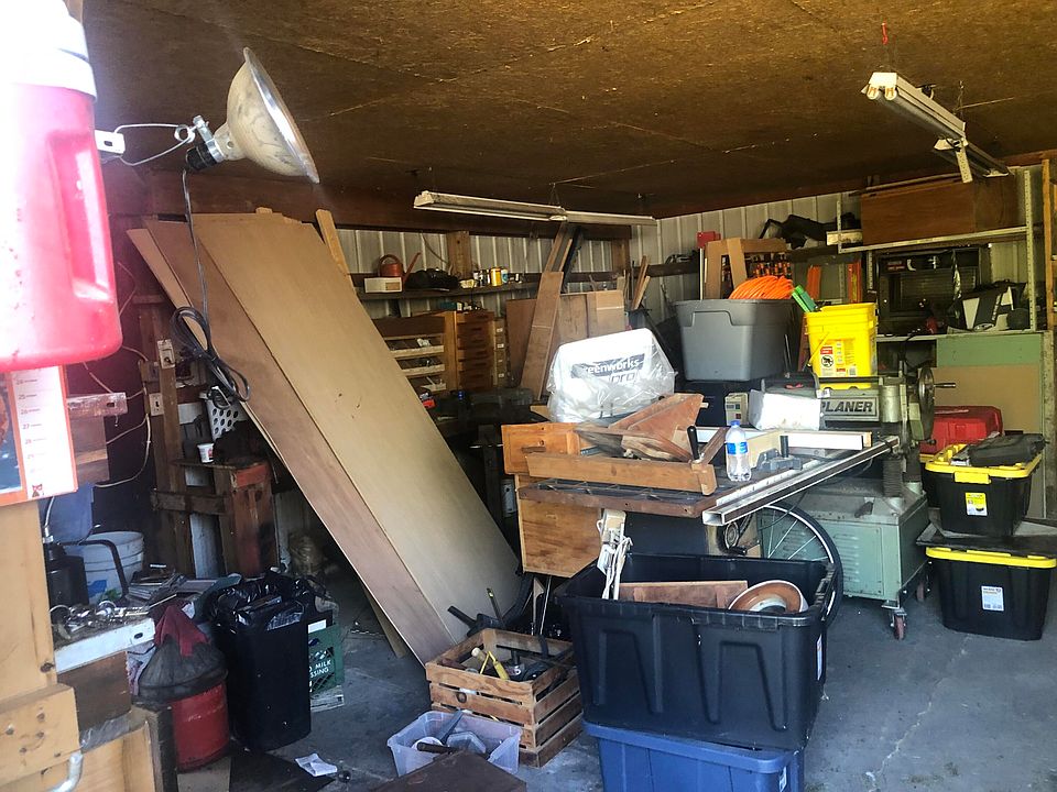 2nd image of 79 Morgan Ave W